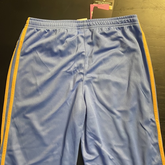 Adidas t shirt and capri pants size  XL - Picture 9 of 14